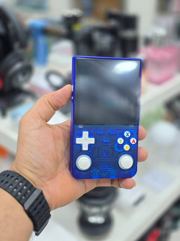 کنسول بازی مدل R36 ULTRA Consola Retro ارسال فوری با پیکبرای تهران و ارسال سریع به سراسر ایران