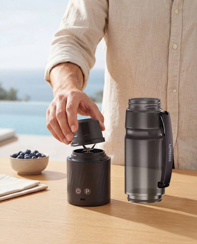 مخلوطکن قابل حمل (Portable Blender) از برند LePresso مدل Juvelix 370W ارسال فوری با پیکبرای تهران و ارسال سریع به سراسر ایران